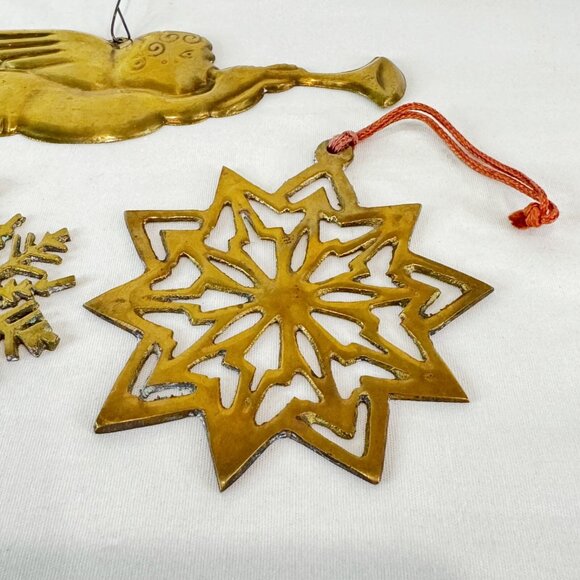 Vintage Lot Of One Dept. 56 Brass Cherub & Two Snowflake Christmas Ornaments - Picture 4 of 5